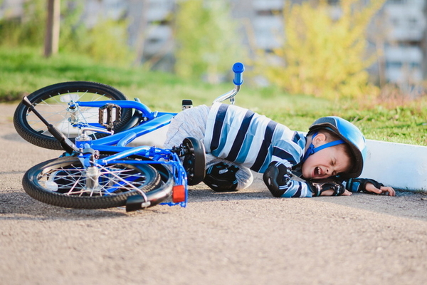 Fahrradsturz eines Kindes (Risiko)
