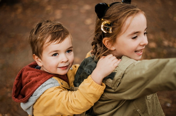 Ableben beider Elternteile (Vater und Mutter) in einer Familie mit jungen Kindern (Existenzielles Risiko) 